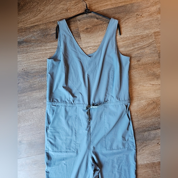 Patagonia Women's Fleetwith Jumpsuit Light Plume Grey Size Medium - Picture 8 of 11